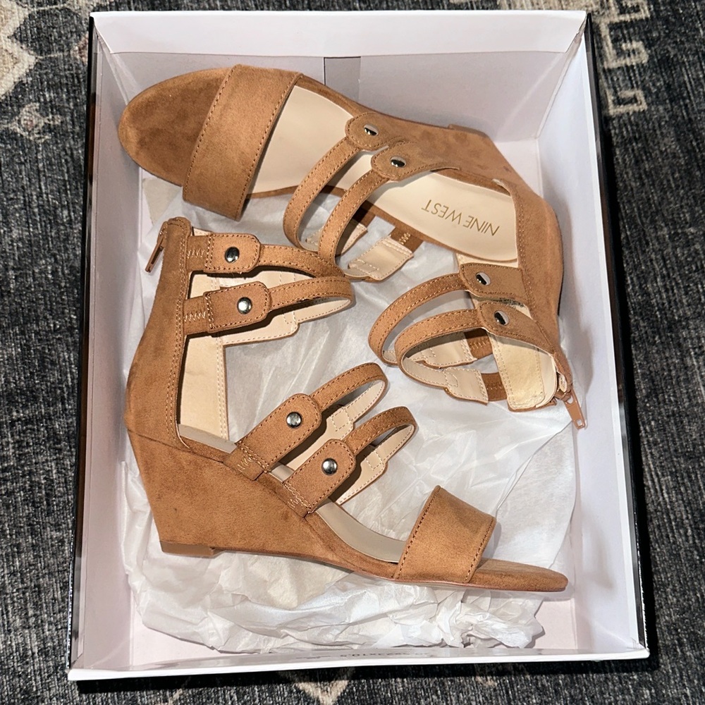 Nine West Ilanao Wedge Sandals in Dark Natural